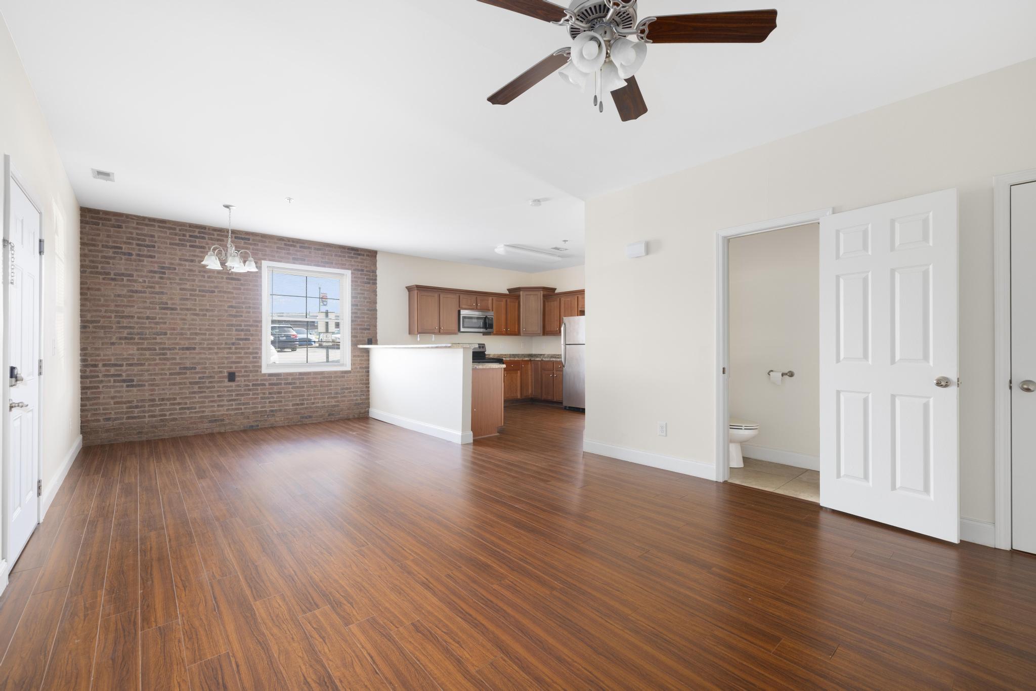 407 South Roan Street - 104