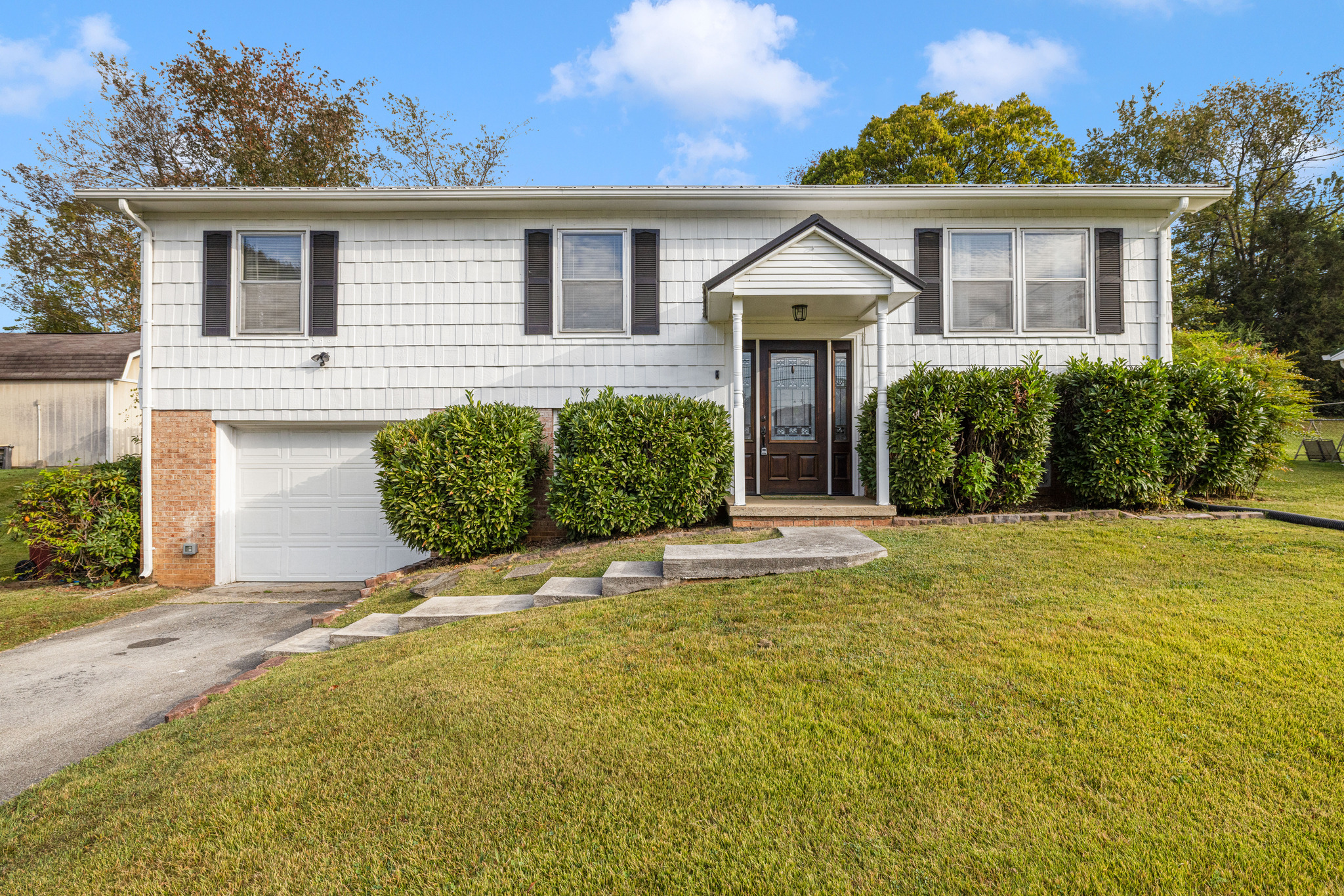 3200 Buckingham Drive