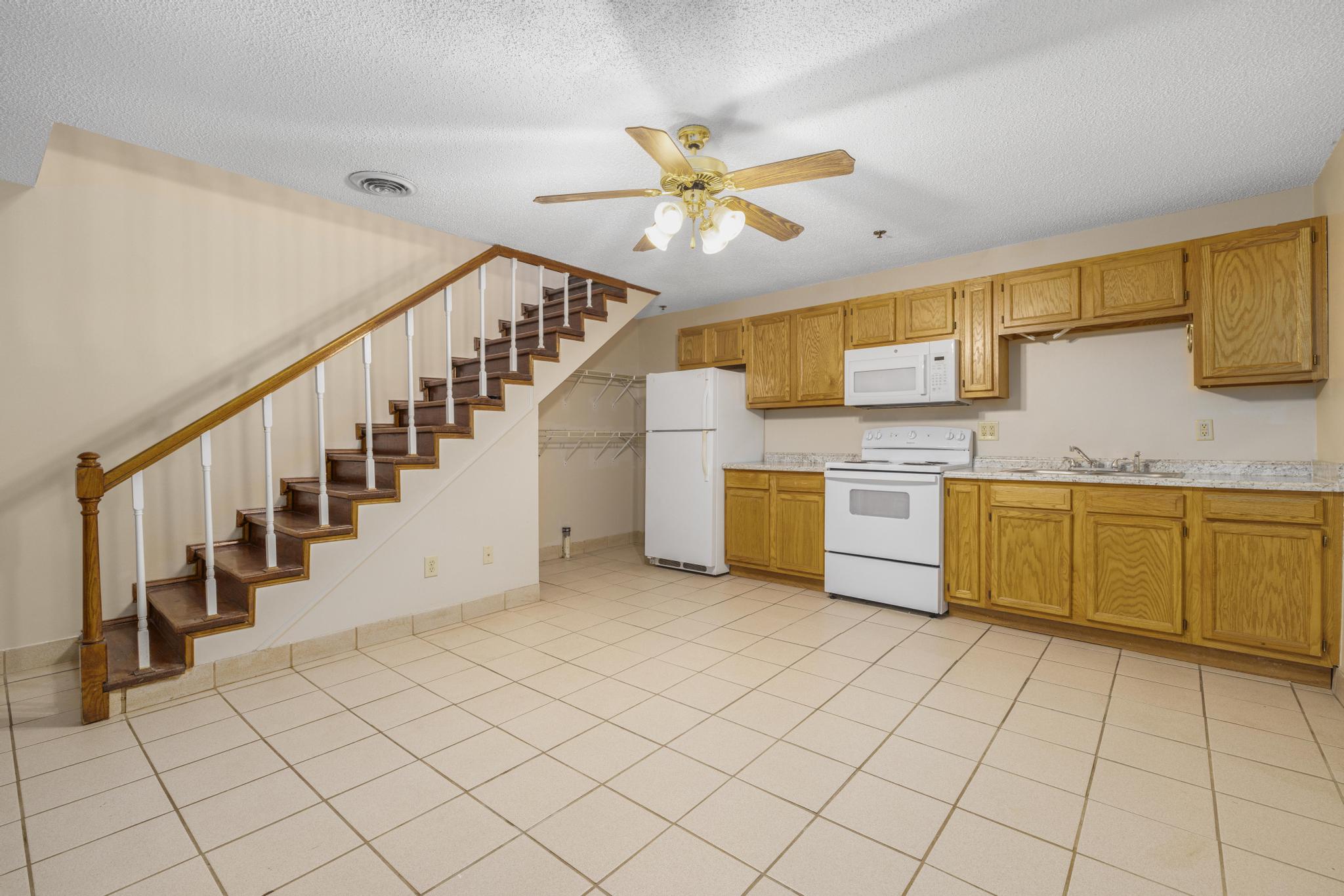 403 South Roan Street - 9
