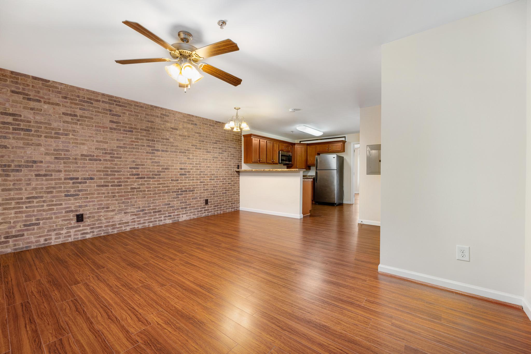 407 South Roan Street - 205