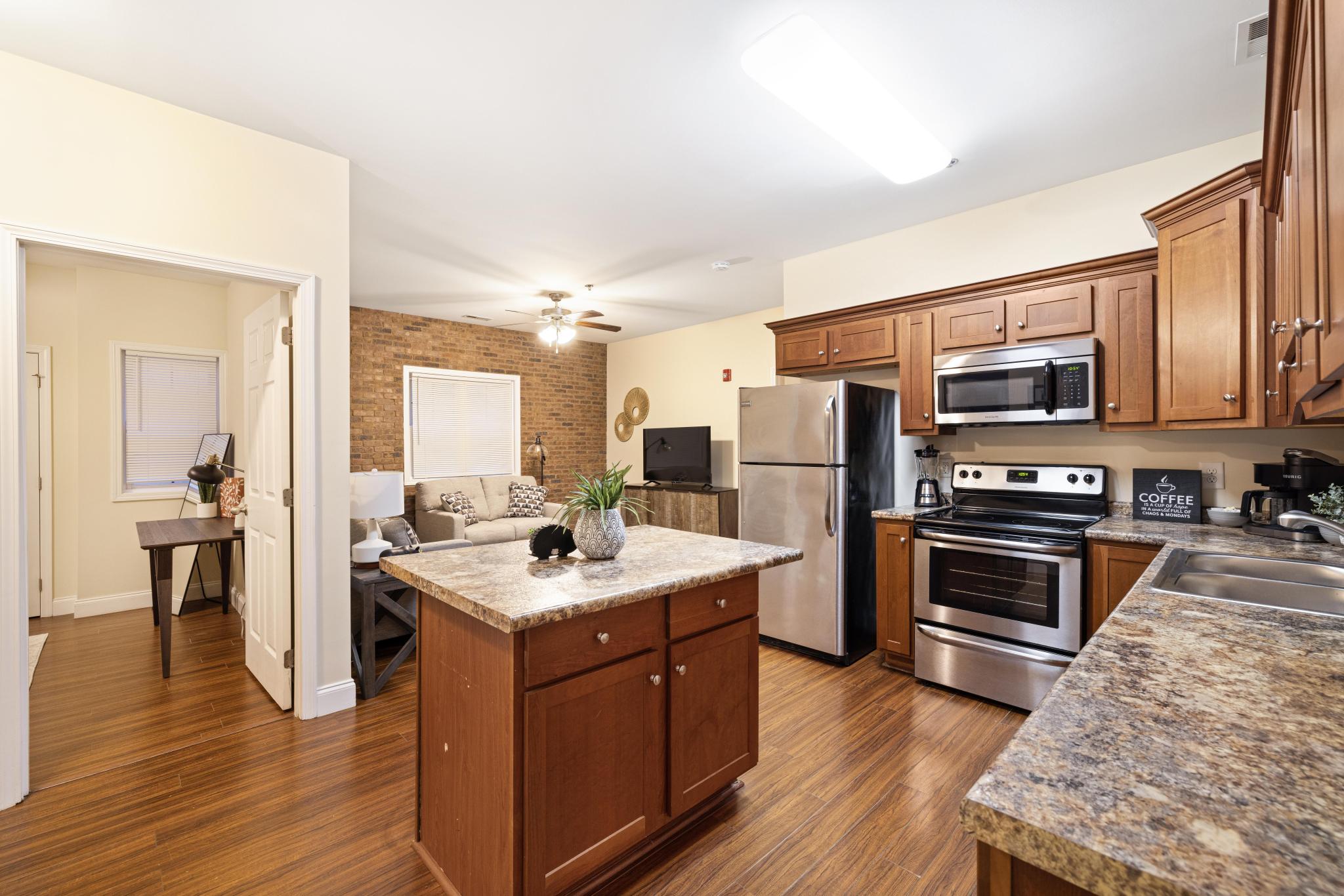 407 South Roan Street - 202